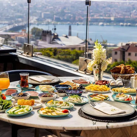 酒店 多尼采蒂宫特色酒店 4*