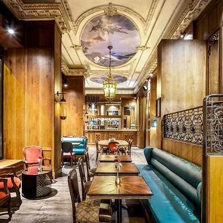 多尼采蒂宫特色酒店 4*