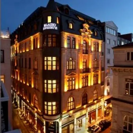 多尼采蒂宫特色酒店