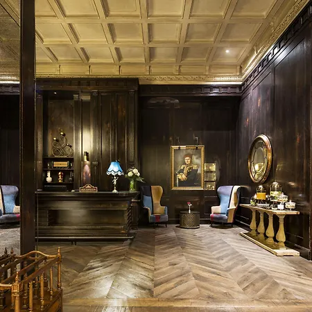 多尼采蒂宫特色酒店 酒店 4*