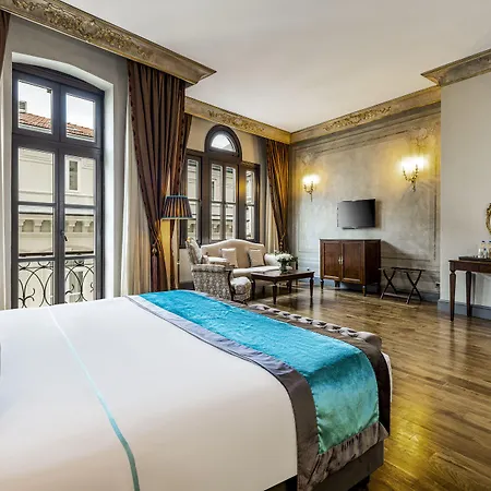 多尼采蒂宫特色酒店 酒店 4*