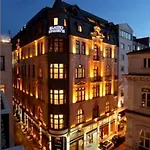 Palazzo Donizetti Istanbul, Tapestry Collection By Hilton