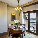 Palazzo Donizetti Istanbul, Tapestry Collection By Hilton Isztambul