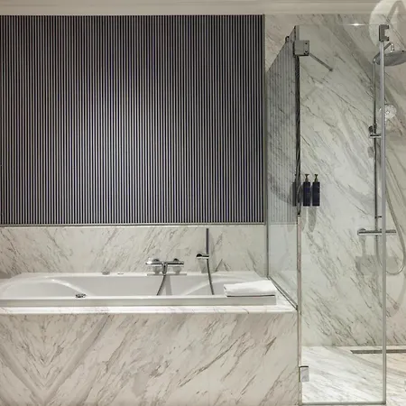 Palazzo Donizetti Istanbul, Tapestry Collection By Hilton