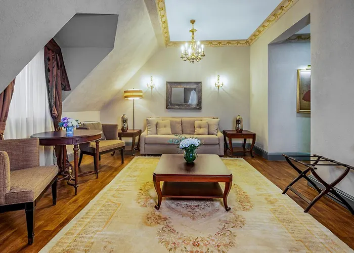 Palazzo Donizetti Istanbul, Tapestry Collection By Hilton