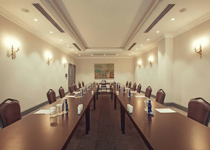 Palazzo Donizetti Istanbul, Tapestry Collection By Hilton Hotel Istanbul