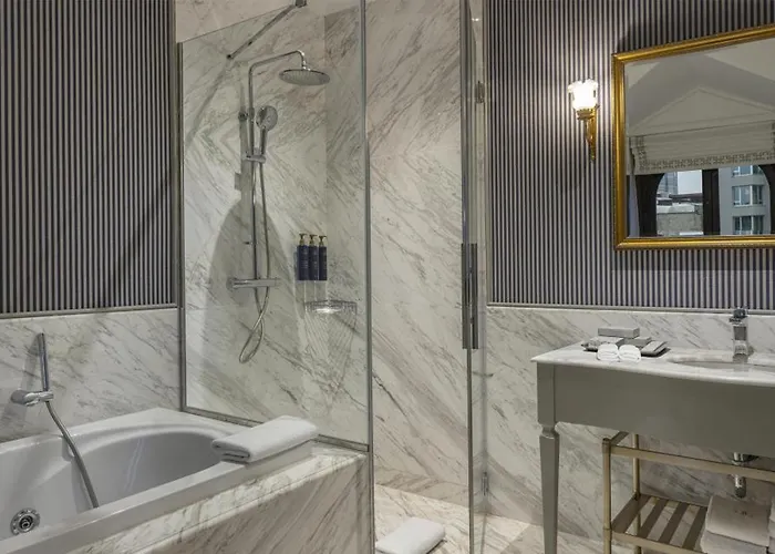 Palazzo Donizetti Istanbul, Tapestry Collection By Hilton ホテル 4*