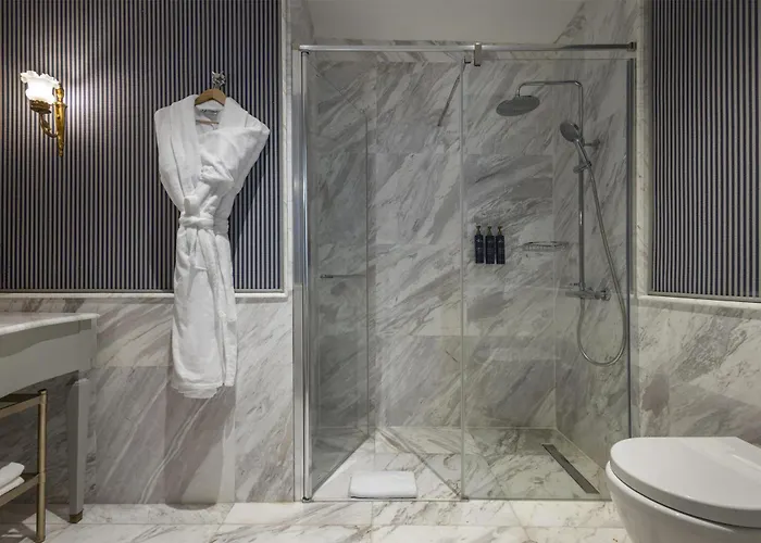 Palazzo Donizetti Istanbul, Tapestry Collection By Hilton ホテル