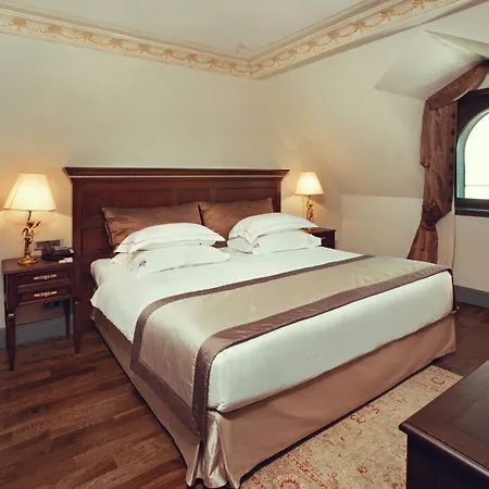 Palazzo Donizetti Istanbul, Tapestry Collection By Hilton